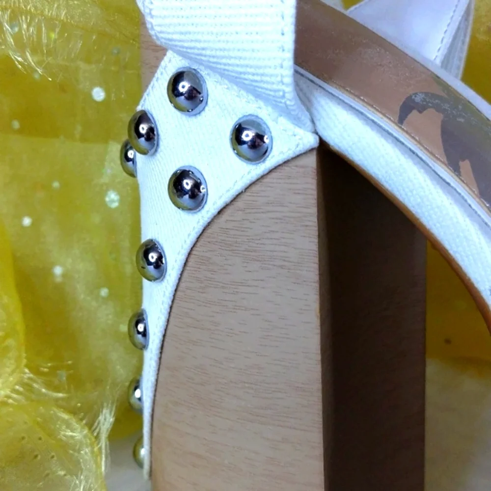 Gianni Bini NWT White Denim Studded Platform Sandals 9.5 Buckle Closure. - Picture 5 of 16